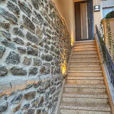 Lemon Apartment